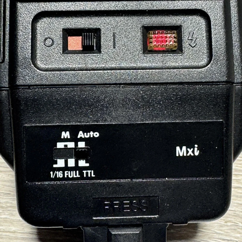Vintage Quantaray QBX-8000xi Wireless‎ TTL Flash for Minolta xi Maxxum Dynax